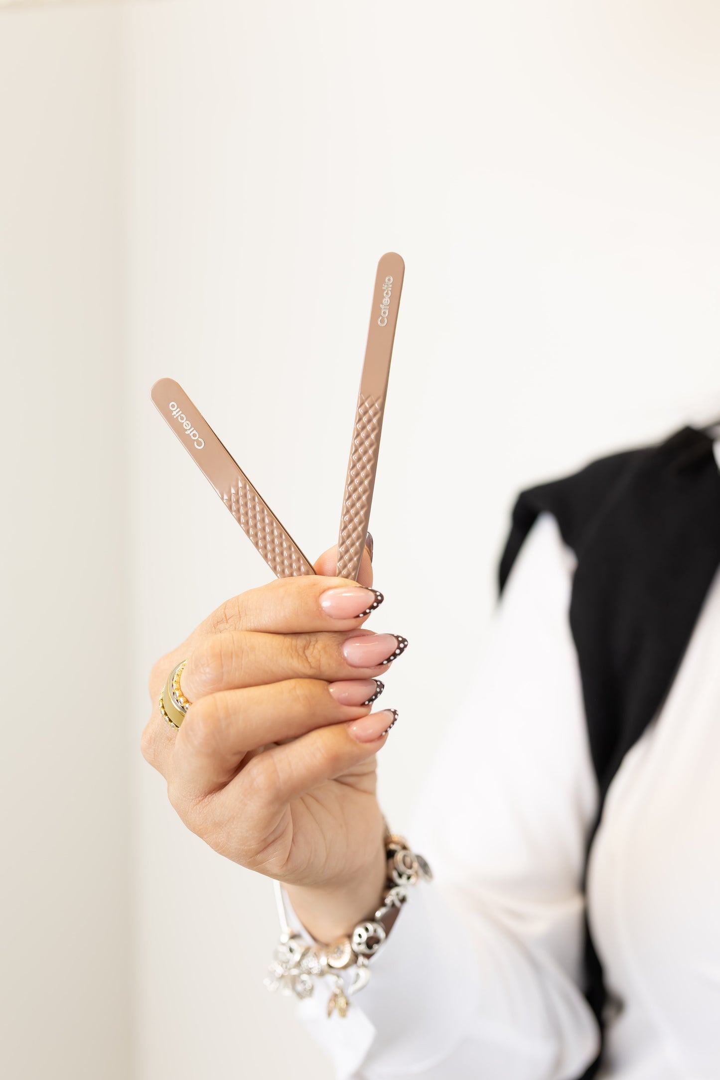 Cafecito Tweezer Set Boot Non- Fiber Tip & Curved Isolation Tweezer